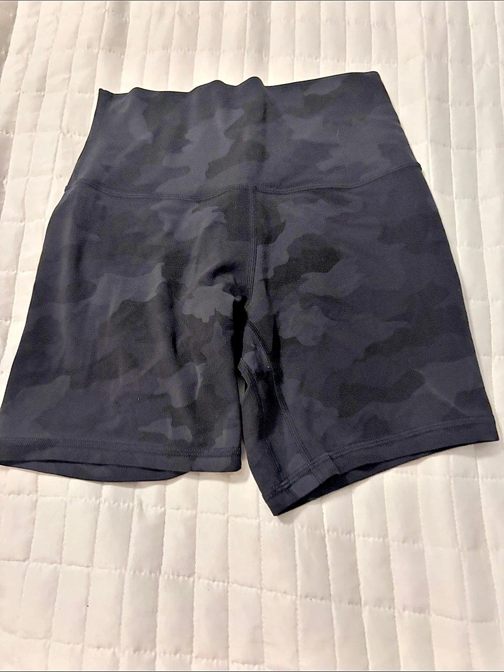 lululemon Align High-Rise Short 6" Camo Athletic Shorts size 6